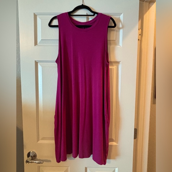 Time and Tru Dresses & Skirts - Time and Tru Fuchsia Dress